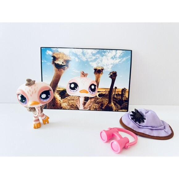 Littlest Pet Shop Ostrich #945 Postcard Pets LPS Accessories & Card Rare - Picture 1 of 3